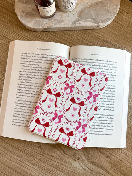 Bow Design Kindle Paperwhite Case